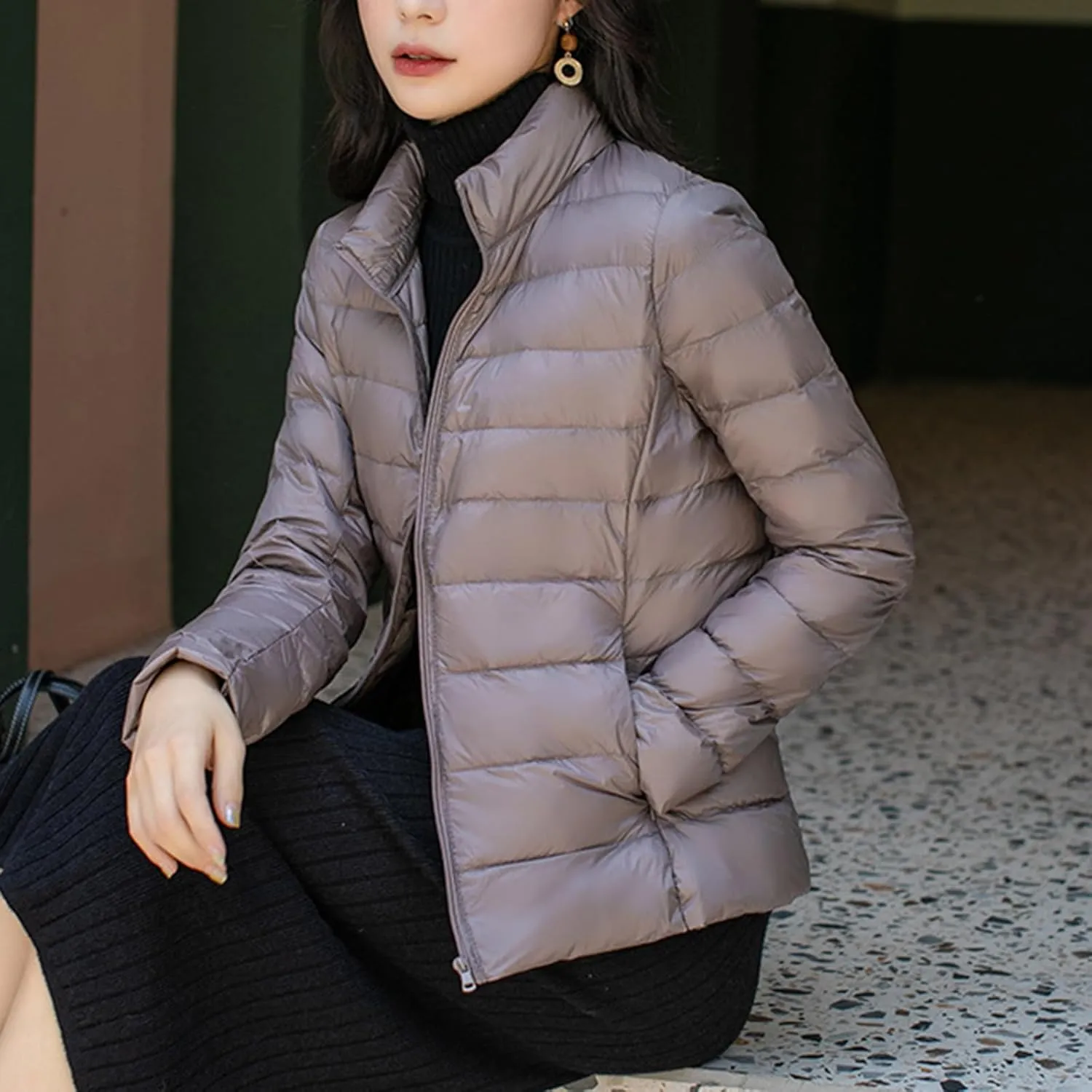 lcziwo Women's Short down Jacket Lightweight Puffer Jacket Long Sleeve Stand Collar Zip up Slim Warm Quilted Winter Coat