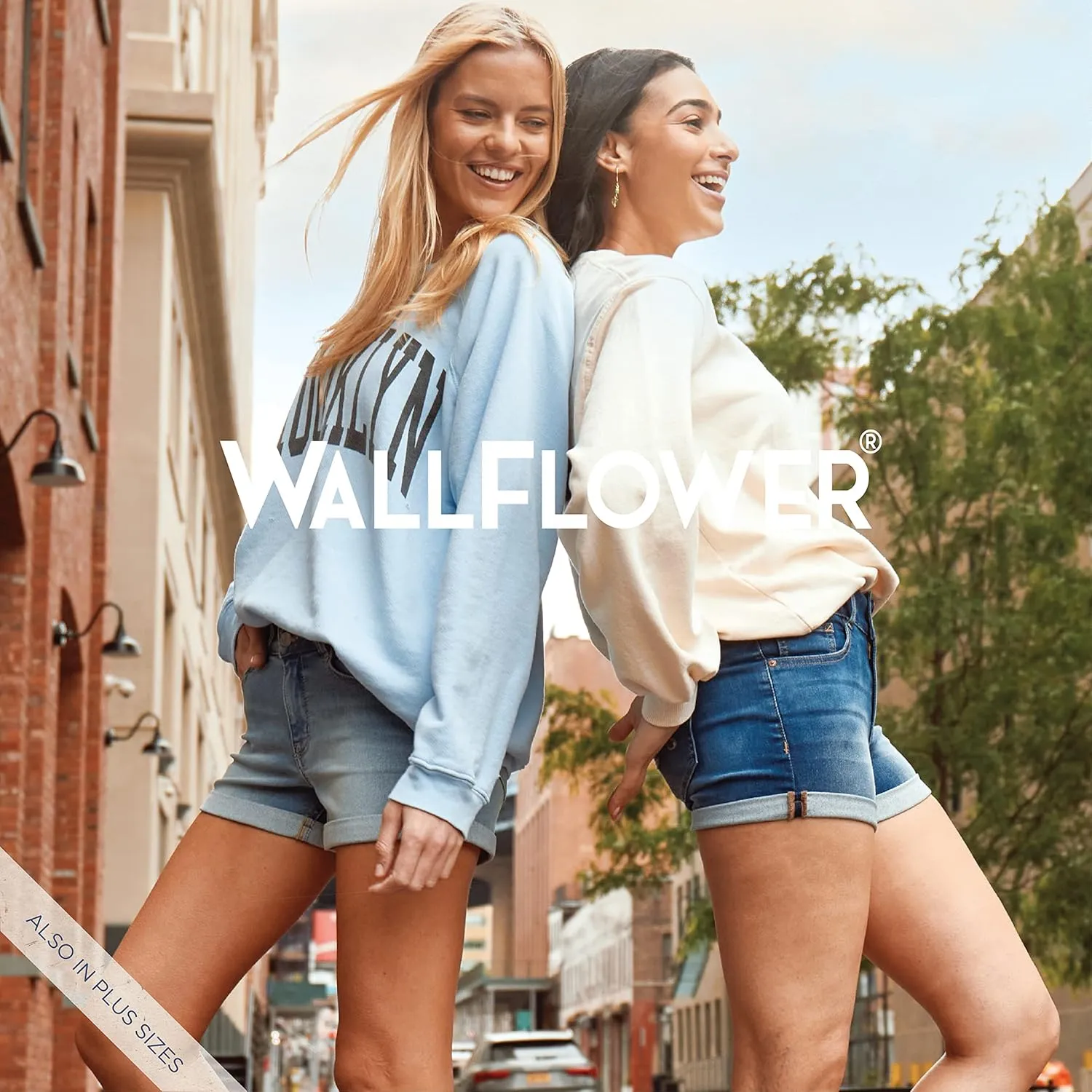 WallFlower Women's Girlfriend Flare Denim Shorts High-Rise Insta Classic Juniors (Standard and Plus)